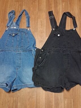 No Boundaries Denim Short Overalls in Blue and Black